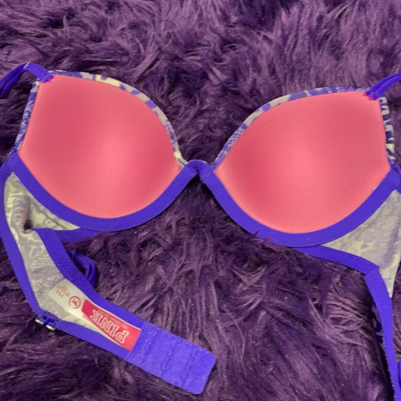 Victoria Bras sizes 34A-34B - Picture 8 of 9